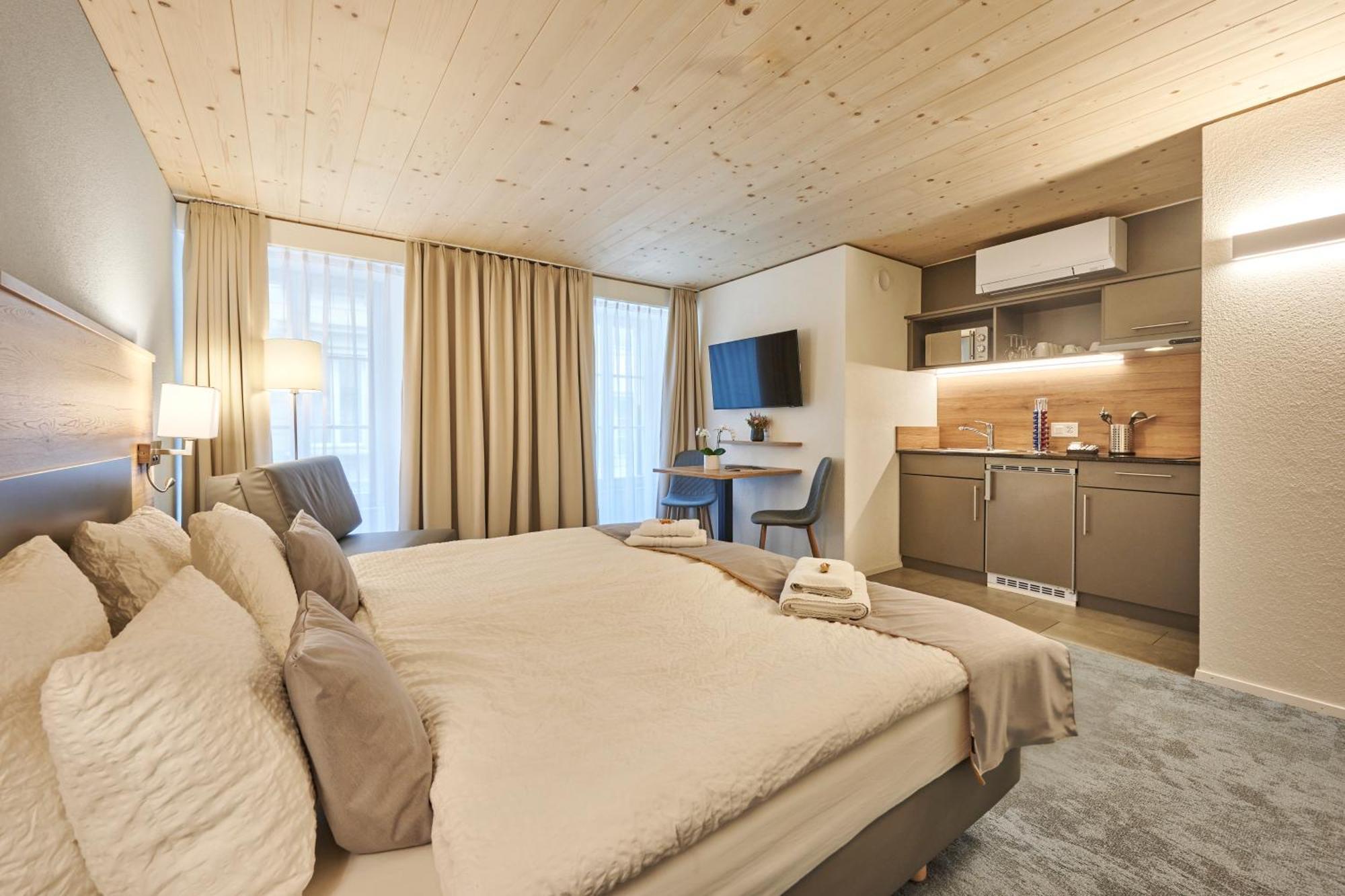 Aparthotel Krone - Self Check-In Unterseen ภายนอก รูปภาพ