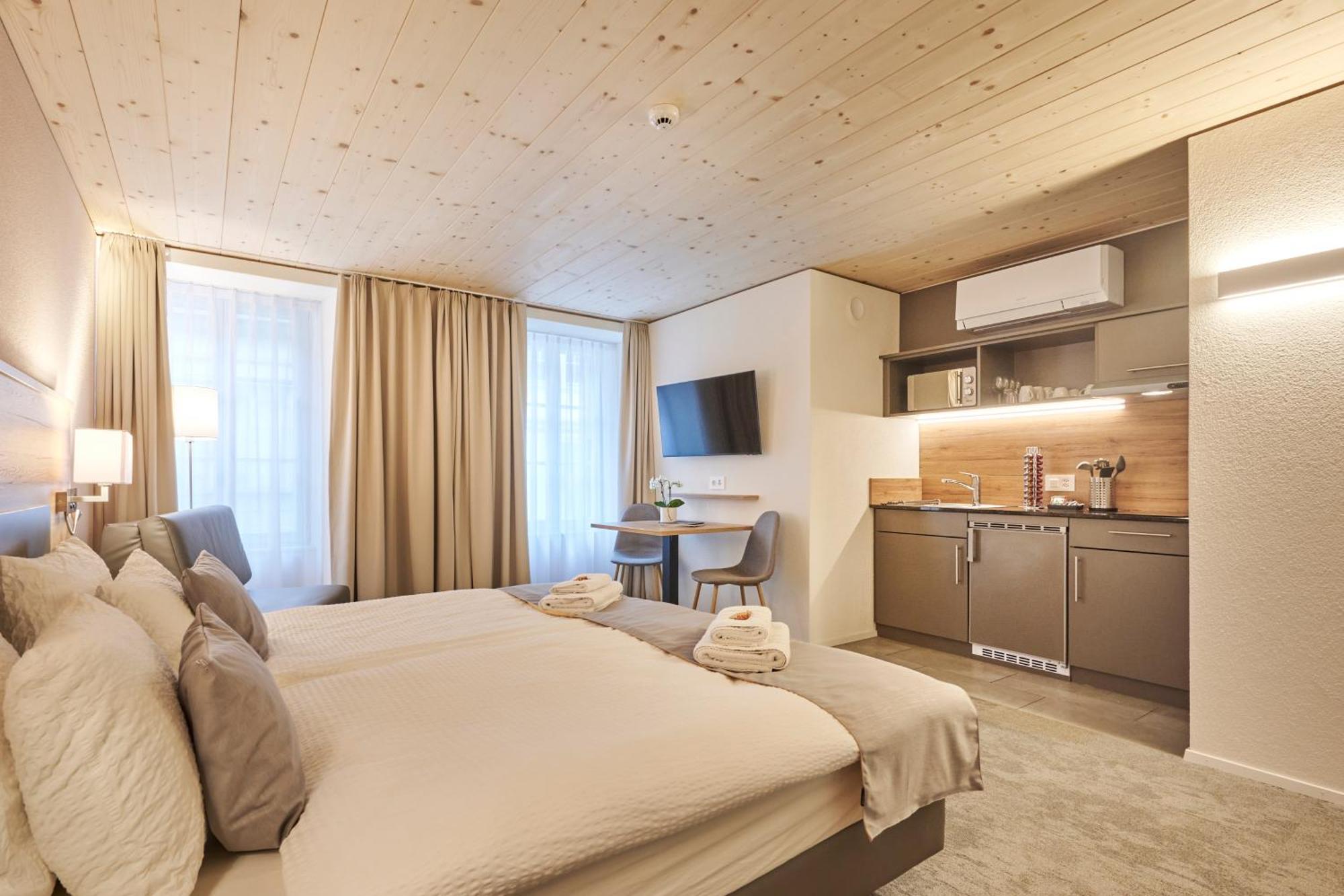 Aparthotel Krone - Self Check-In Unterseen ภายนอก รูปภาพ