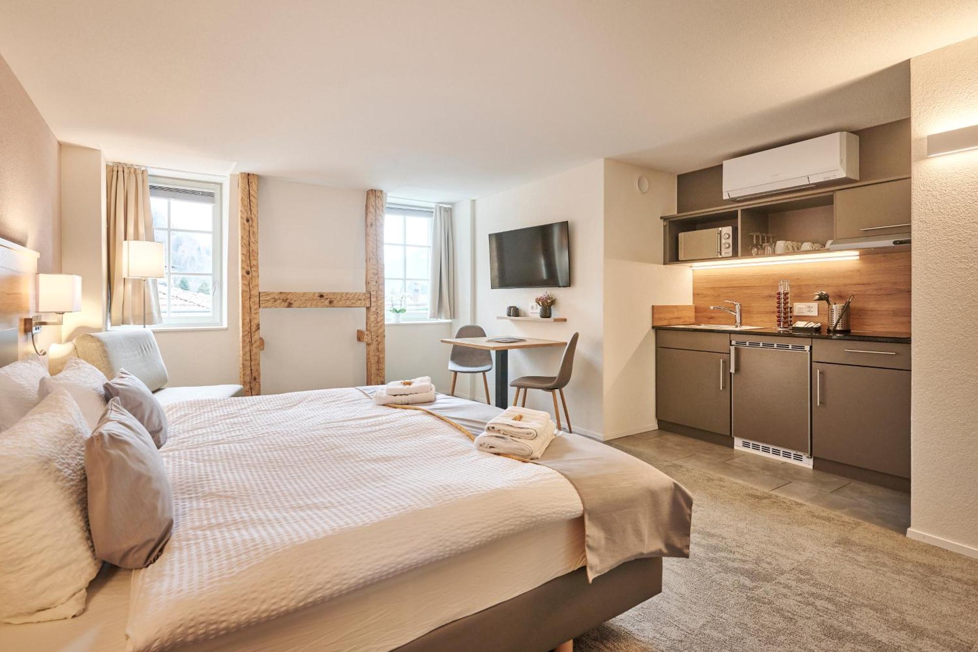 Aparthotel Krone - Self Check-In Unterseen ภายนอก รูปภาพ