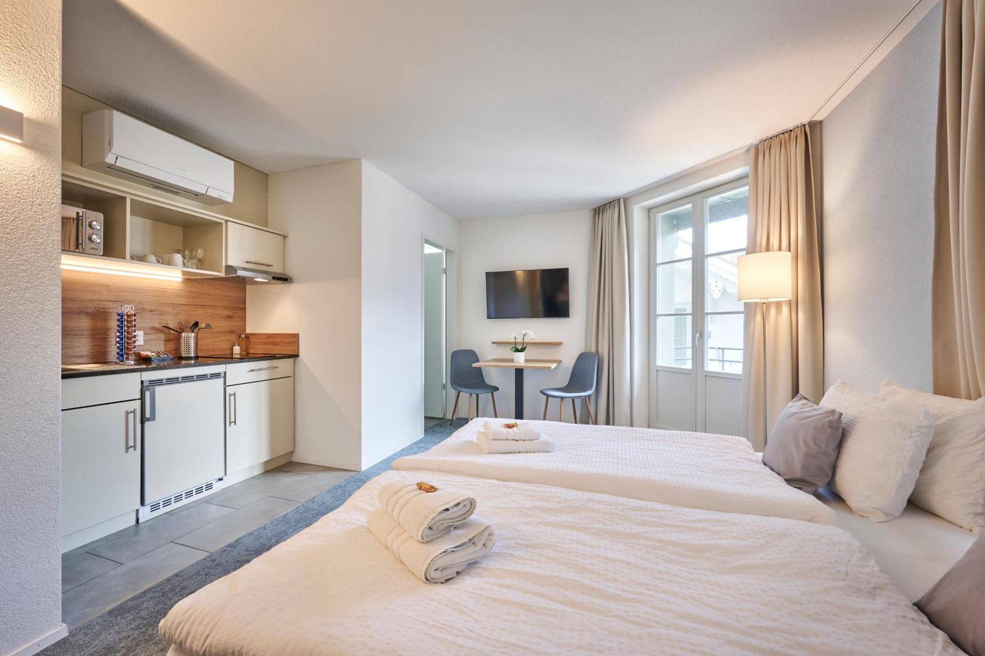 Aparthotel Krone - Self Check-In Unterseen ภายนอก รูปภาพ