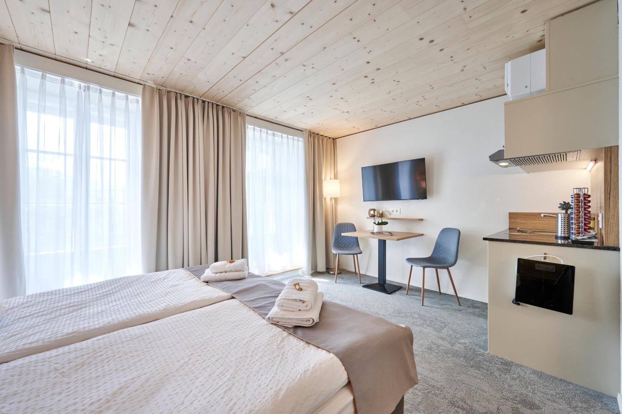 Aparthotel Krone - Self Check-In Unterseen ภายนอก รูปภาพ