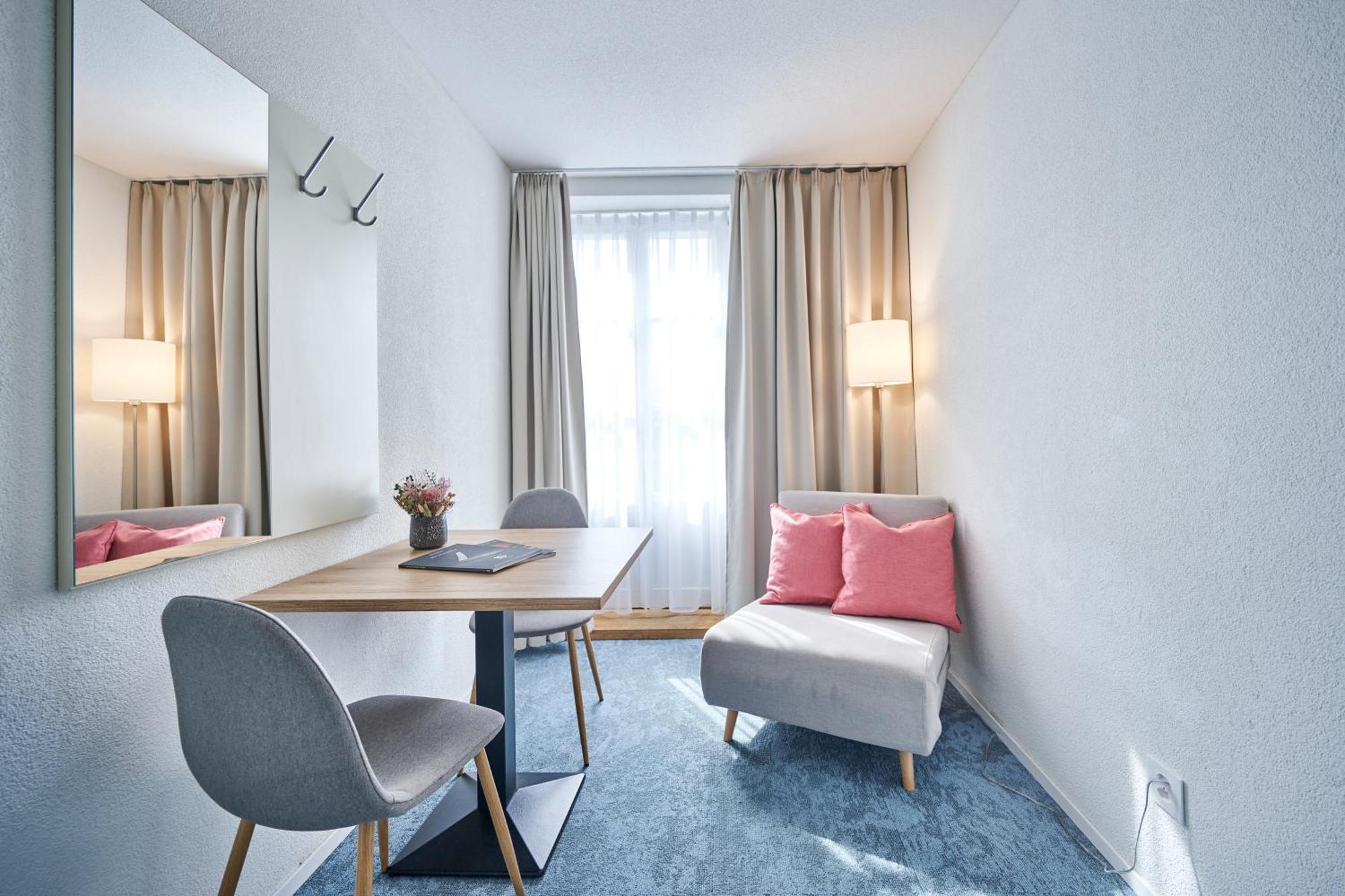 Aparthotel Krone - Self Check-In Unterseen ภายนอก รูปภาพ