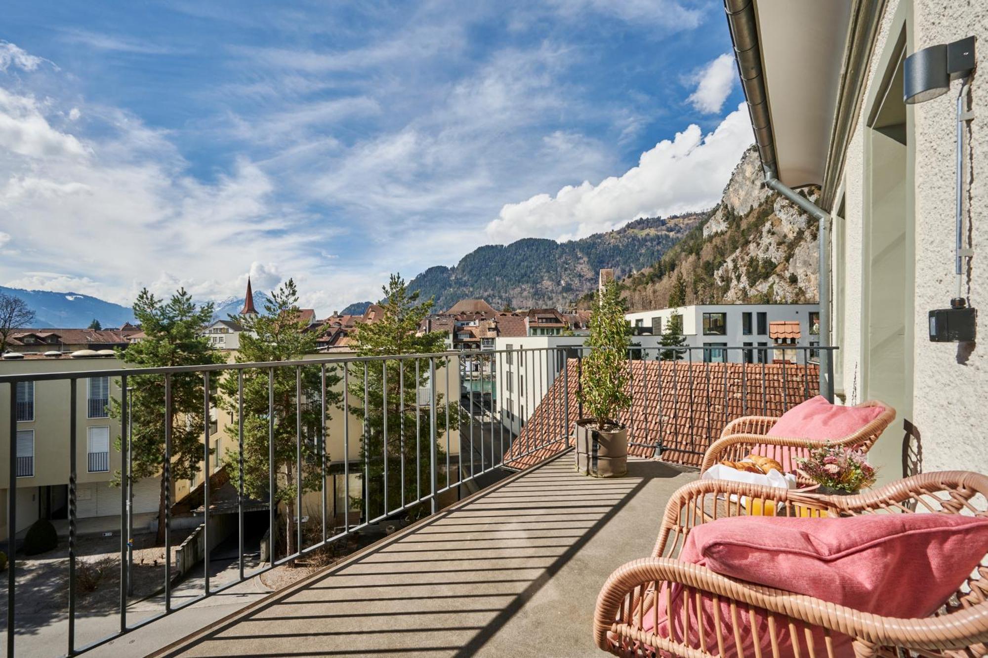 Aparthotel Krone - Self Check-In Unterseen ภายนอก รูปภาพ