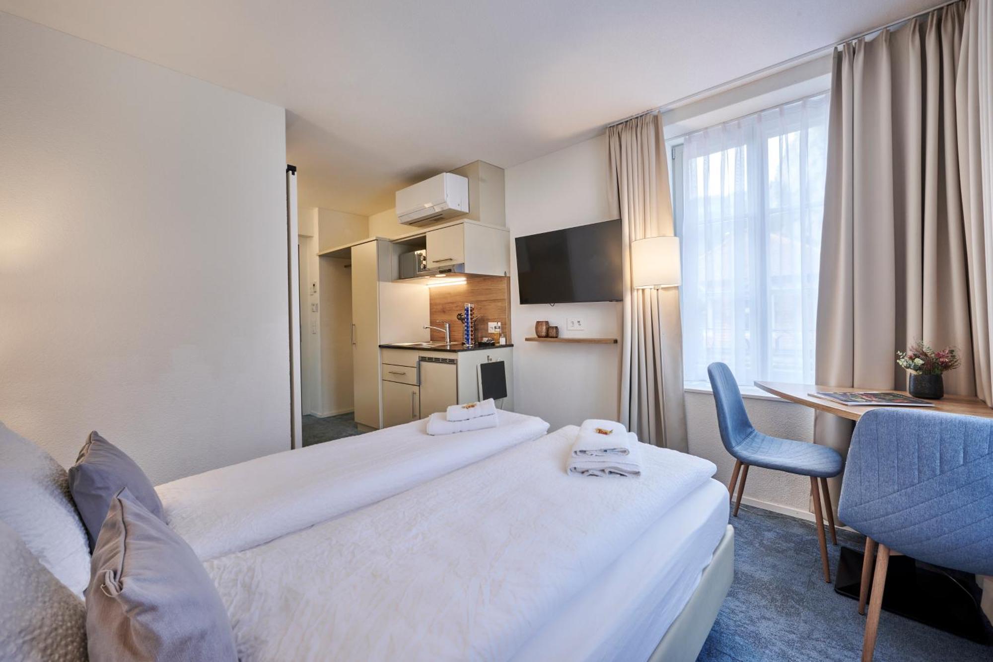Aparthotel Krone - Self Check-In Unterseen ภายนอก รูปภาพ