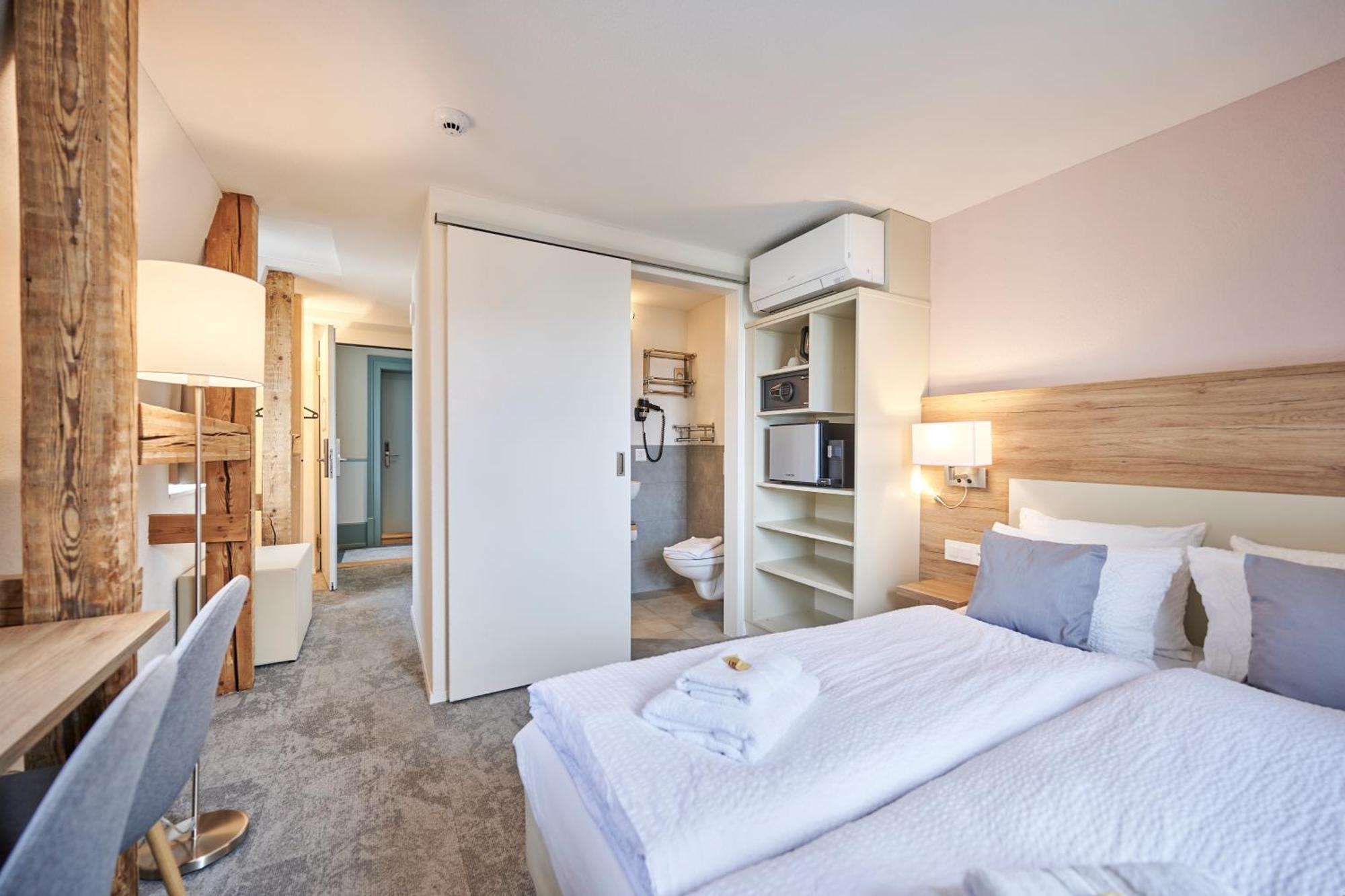 Aparthotel Krone - Self Check-In Unterseen ภายนอก รูปภาพ